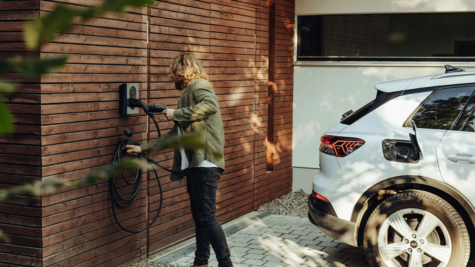 Carregar o Carro Elétrico em Casa: Guia Completo